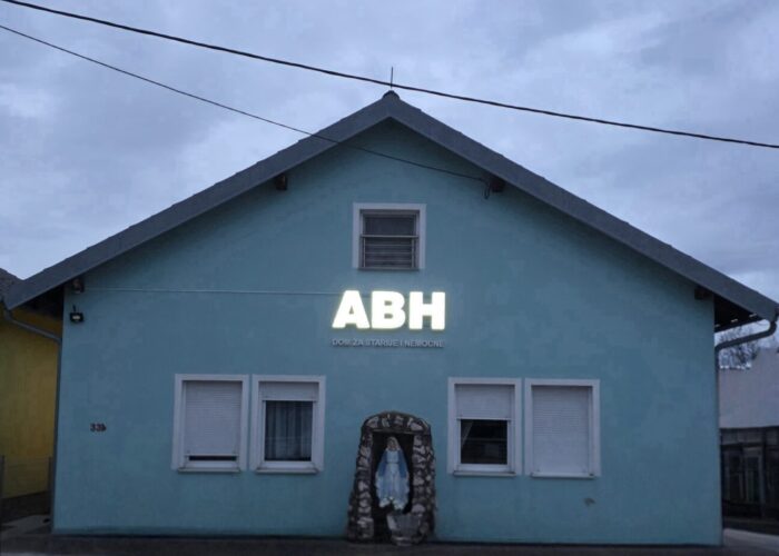 MARTIN LONČAREVIĆ - Care home